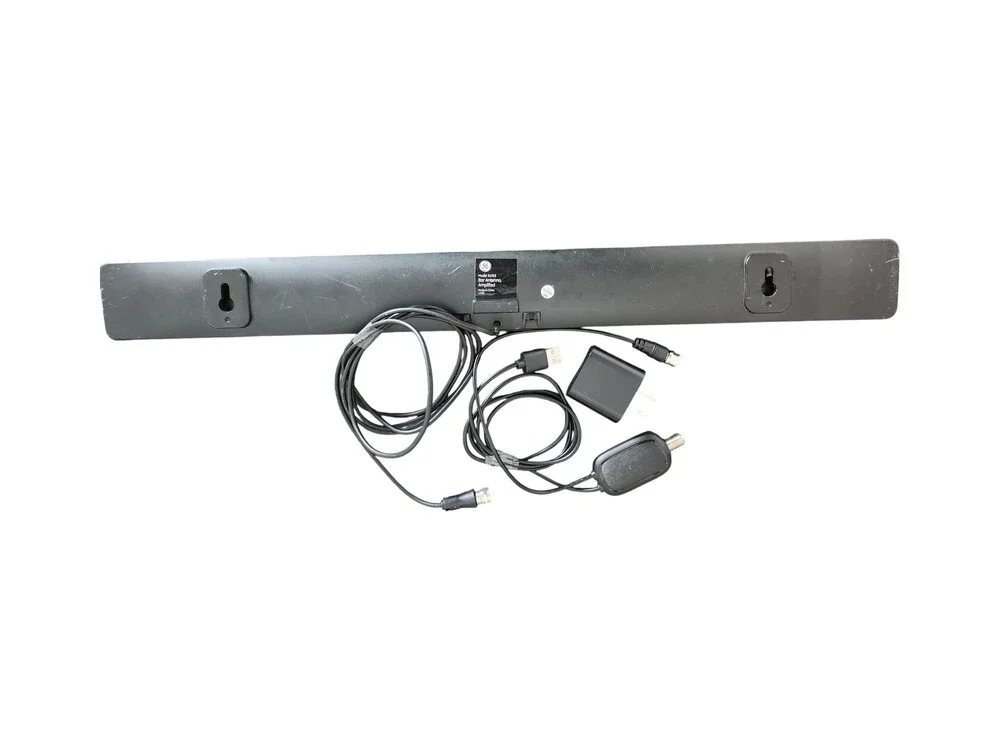 GE Model 34763 Amplified Bar TV Antenna Black Wall Mount AC Powered